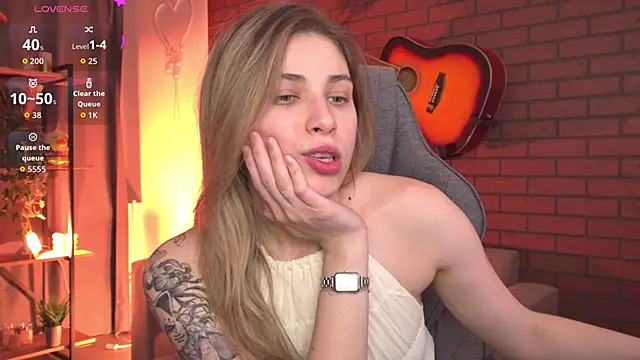 EllieCutes live sex cam