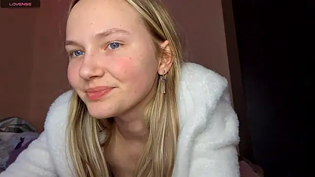 KarinRobertson's cam snapshot