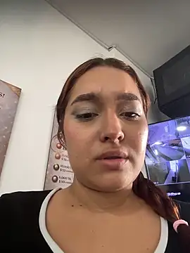 Emily_Harpeer's cam snapshot