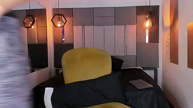 LiamNovak live sex cam