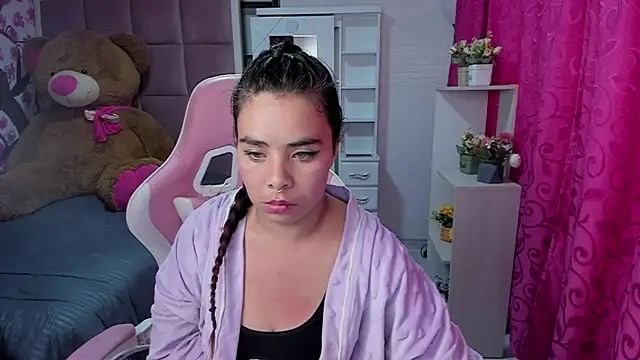 liany_taylor's cam snapshot