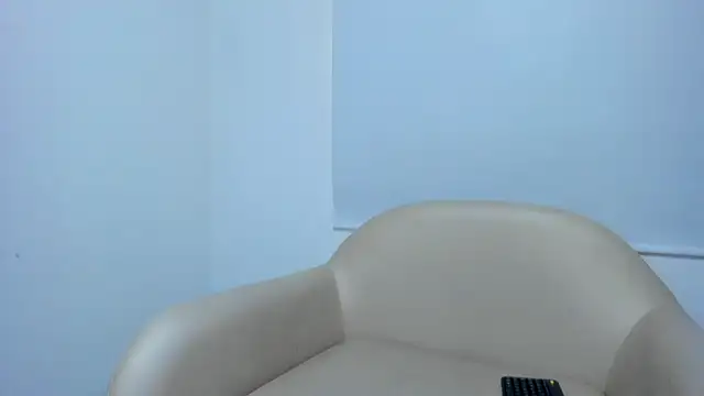 mia_Live23's cam snapshot