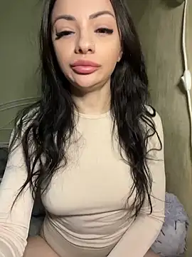 Layana_Ro's cam snapshot