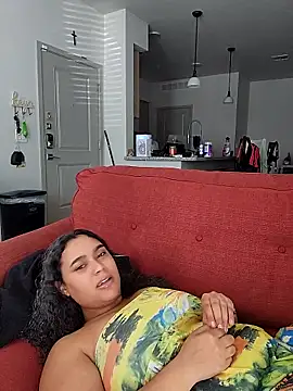 cinnaminnie's cam snapshot