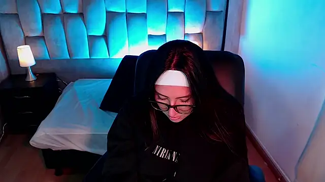 Bonnali_lune's cam snapshot