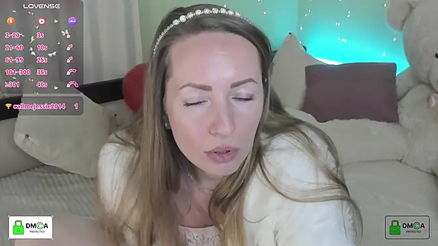 Queenymel's cam snapshot