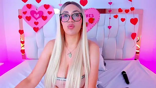 CamilleJuicy_'s cam snapshot