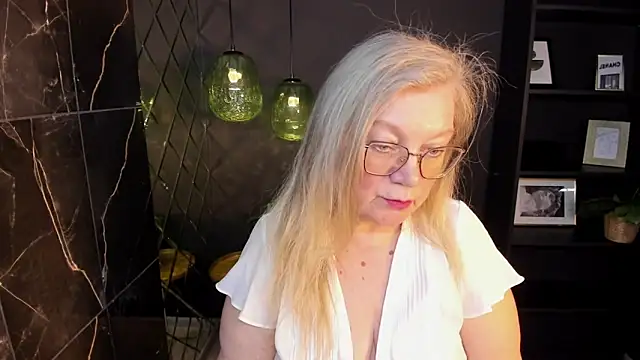 NataliMellow live sex cam