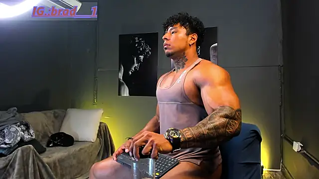 bradley_smith live sex cam