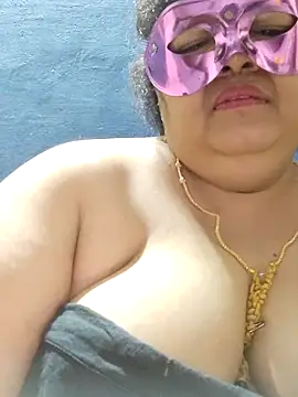 tamilthanushri live sex cam