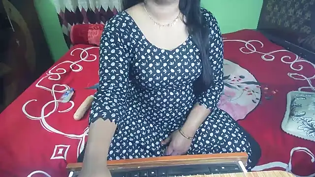 BengaliQueenStar live sex cam
