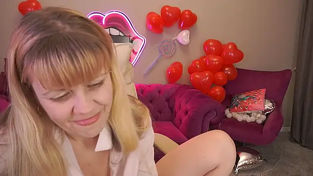 BellaLaPetit live sex cam