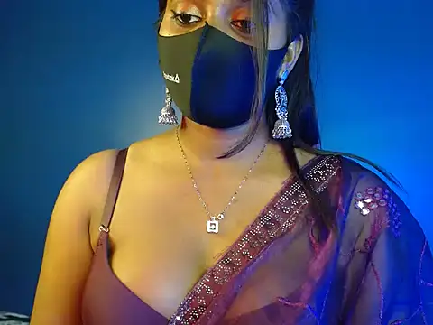 Hotginni4's cam snapshot