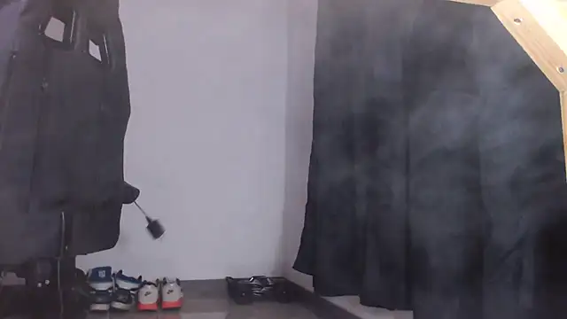 ErosFindomKing live sex cam