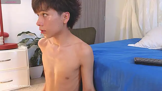 Tommyfoxboy live sex cam