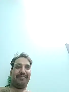 Indian_desiman live sex cam