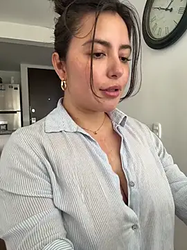 sukhakunis1 live sex cam