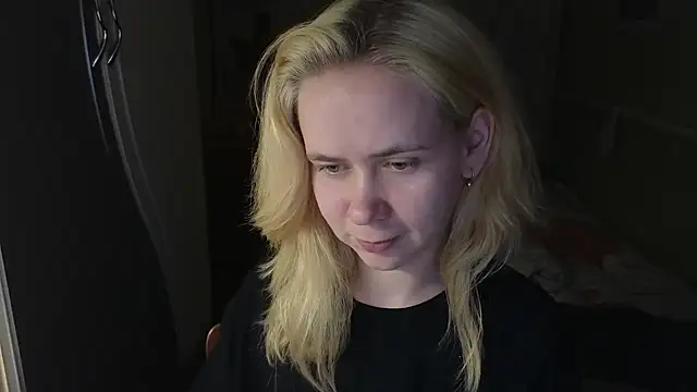 Riley_Roo's cam snapshot