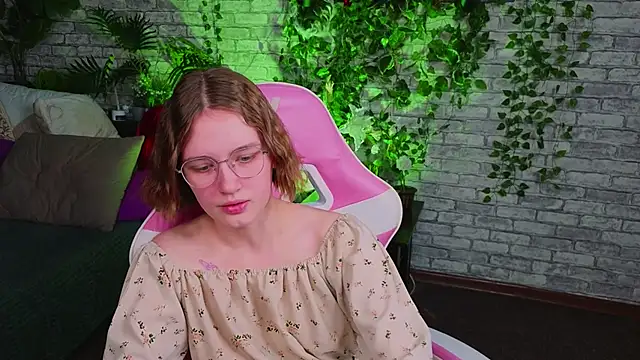 Mia_Mooore's cam snapshot