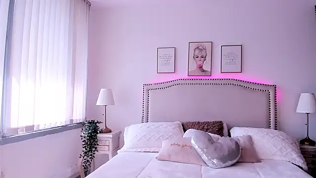 Maya-jhons's cam snapshot