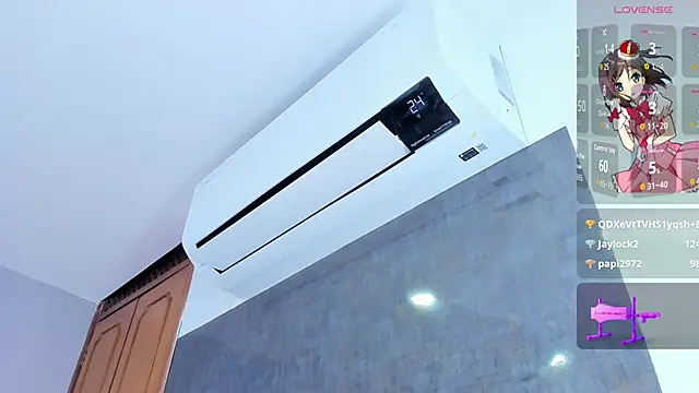 mia_celezte's cam snapshot