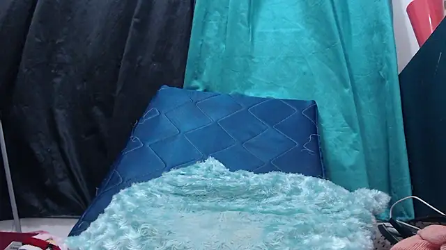 Hanna_Wilson1's cam snapshot