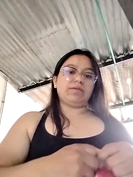 Jenni002_-'s cam snapshot