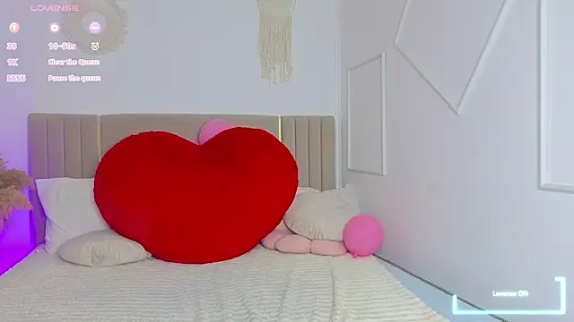 Cute_kitty-'s cam snapshot