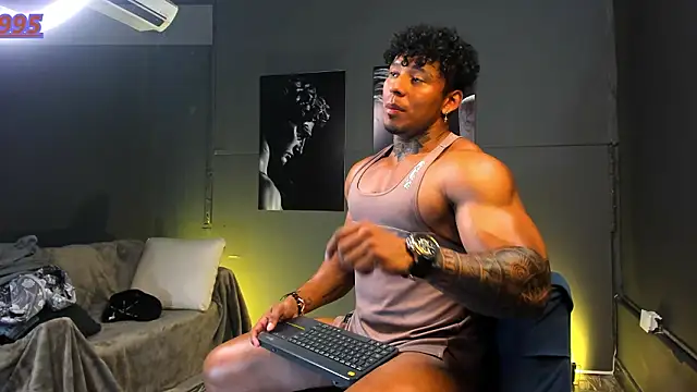 bradley_smith live sex cam