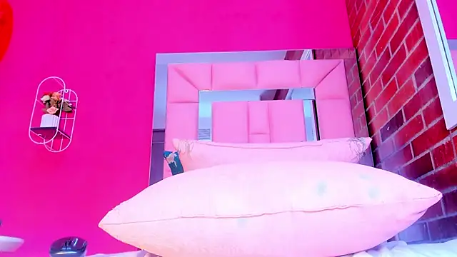 Baby_doll_XOXO live sex cam