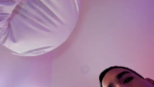 Damianwhite live sex cam