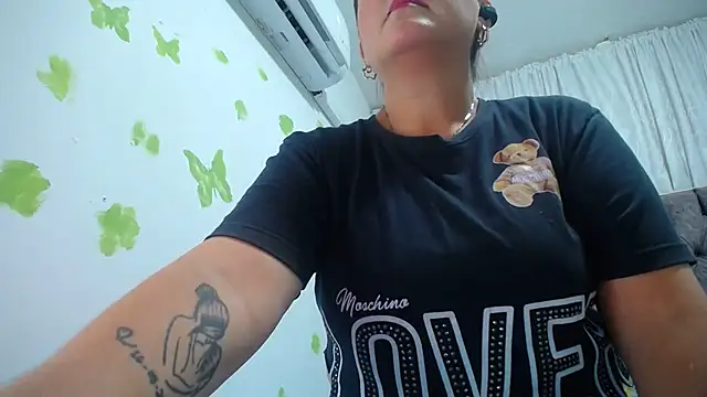 ANA-BULLOCK-'s cam snapshot