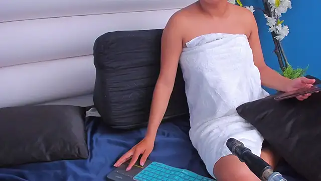 letty_straus live sex cam