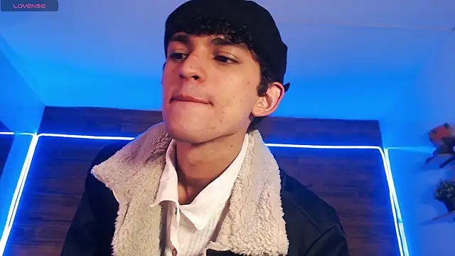 Michaelkoiv live sex cam