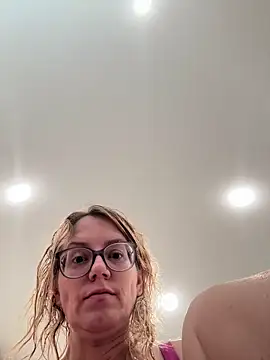 MalibuMilfy's cam snapshot