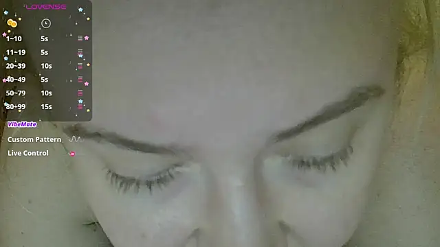 CurvyWild_Lady30's cam snapshot