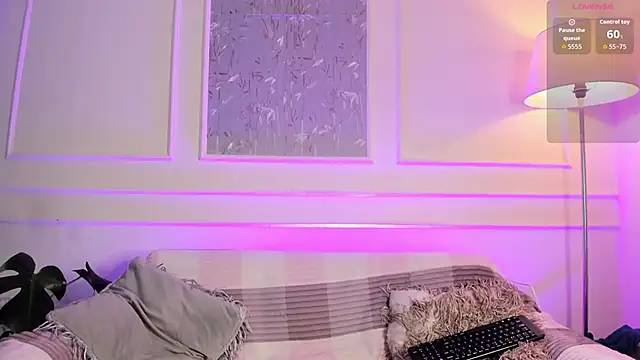 AliceMadnes's cam snapshot