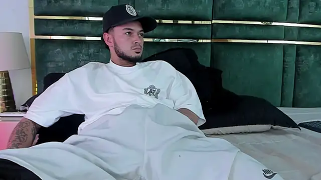 GaelyCoral's cam snapshot