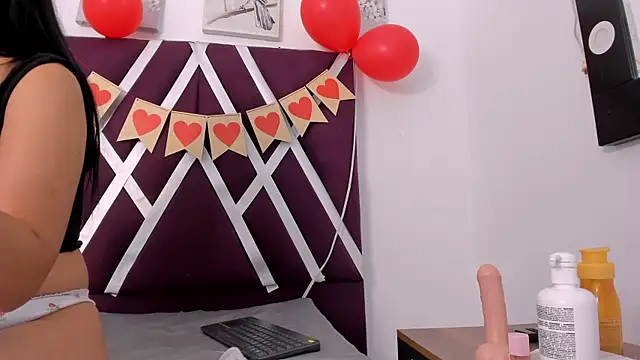 _miaquevedo_'s cam snapshot