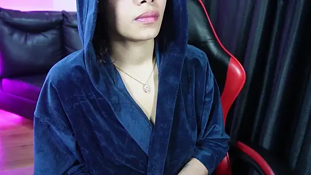 sara_sharma_'s cam snapshot