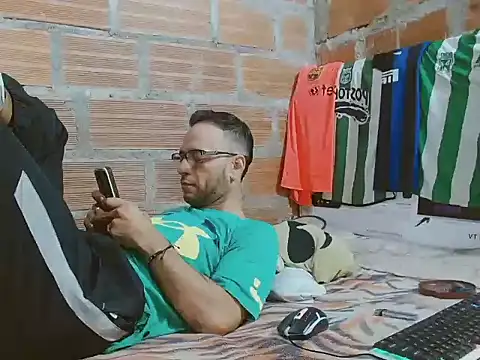 Alphamaster_92's cam snapshot