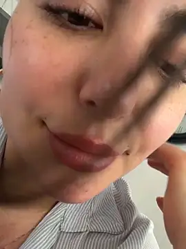 sukhakunis1 live sex cam