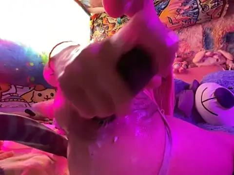 BABYUNICORN's cam snapshot