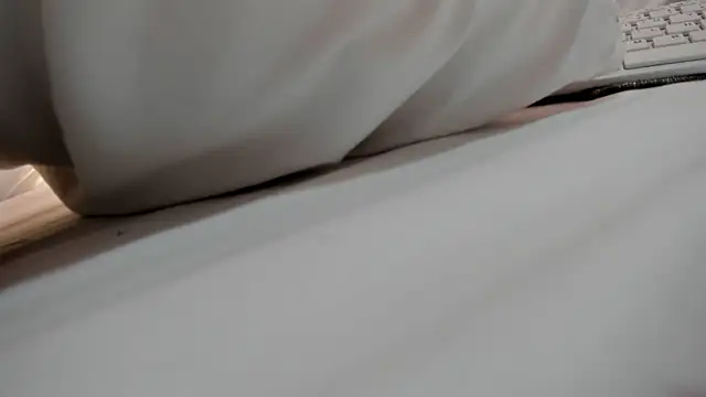 Hannahx__ live sex cam