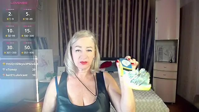 hunters_woman's cam snapshot