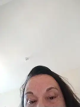 Yaya_Mineira live sex cam