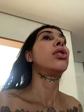 Nikatsu's cam snapshot