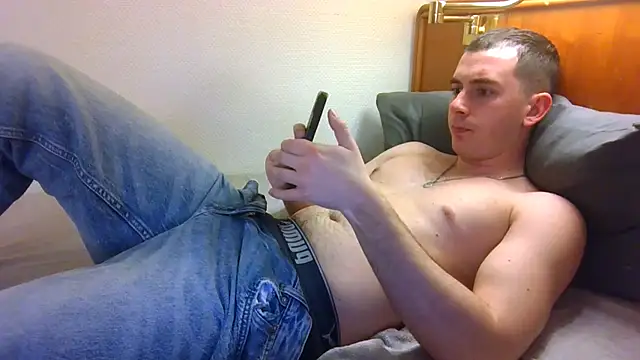 Tommy_Lidds live sex cam