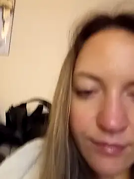 KattyLuuu live sex cam