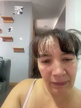 Sweeetness_Milf live sex cam